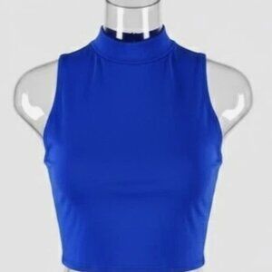 Icy Mock Neck Crop Top sz M